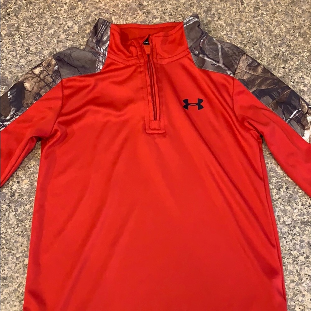 Underarmour red/camo jacket 3t